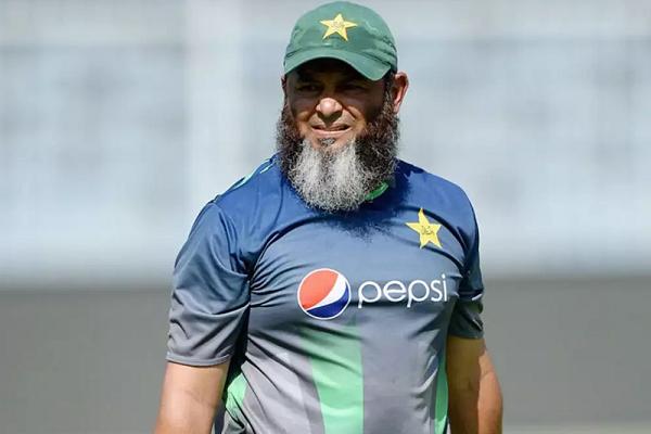 Mushtaq Ahmed gives special plan to Pakistan bowlers for dismissing Virat Kohli and Rohit Sharma