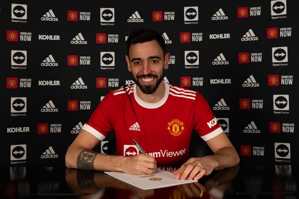 Bruno Fernandes refuses to comment on Manchester United's future.