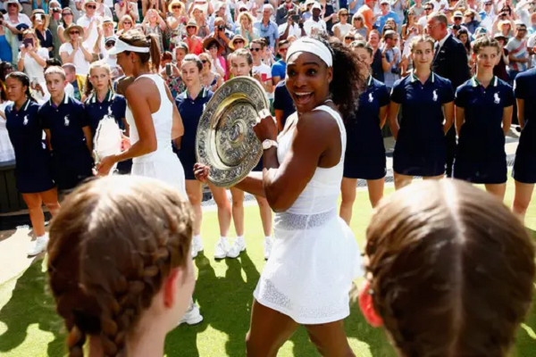 Serena Williams has been given a wildcard into the singles event at Wimbledon.