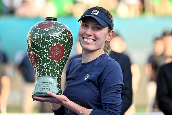 Ekaterina Alexandrova defeats Jelena Ostapenko  to win Seoul Open.