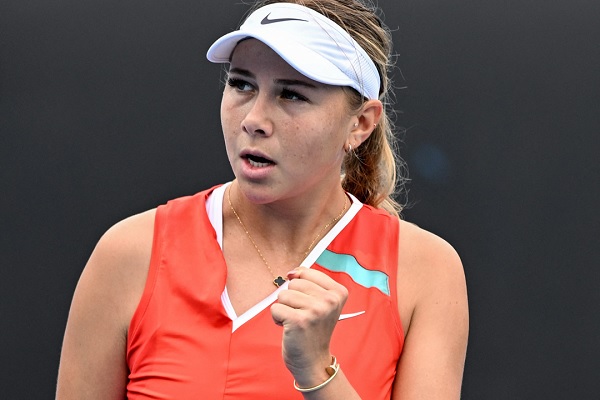 In just 64 minutes, Amanda Anisimova has advanced to the semifinals in Charleston.