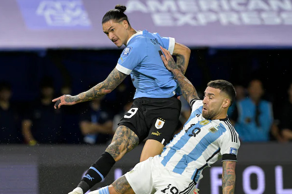 Uruguay Stun Argentina with a 2-0 victory in World Cup qualifiers