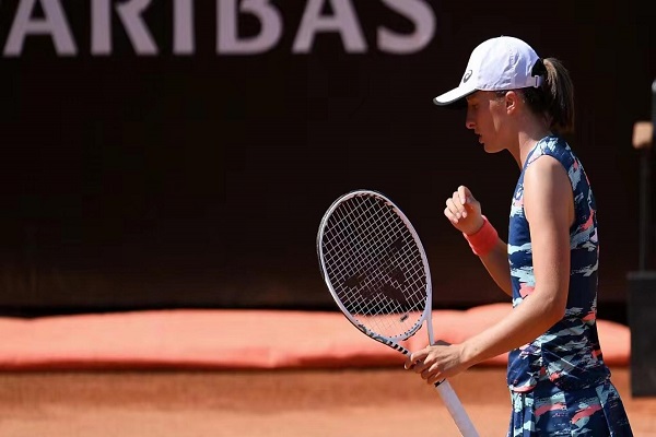 Italian Open: Iga Swiatek notches up 28 wins in a row as she defends her title 