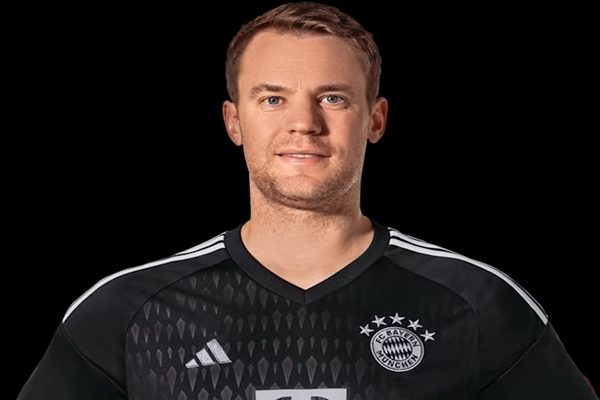 Manuel Neuer of Bayern Munich to make a come back after a year out