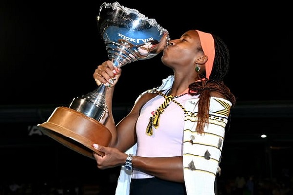 Gauff wins third career title in Auckland after a strong week.
