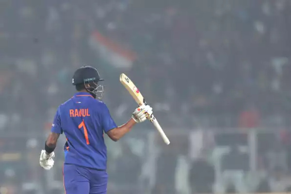 India vs Sri Lanka, 2nd ODI, Kolkata : KL Rahul guides India to a series win