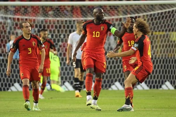 Romelu Lukaku equaliser salvages a 1-1 draw for Belgium against Austria.