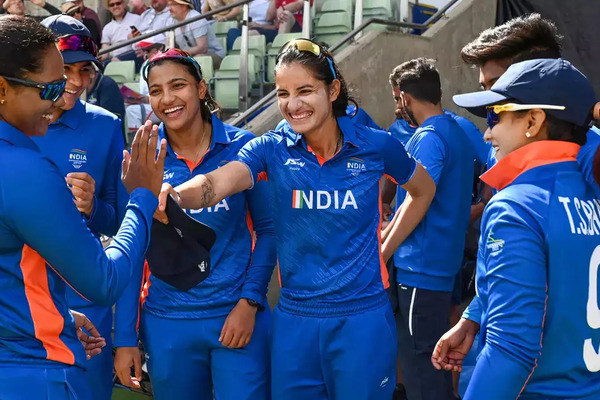 India women cricketers to get equal pay as men, announces BCCI