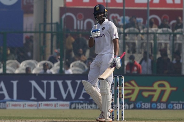 IND v NZ, 1st Test Day 1: Gill Scores Fifty as India Reach 82/1 At Lunch