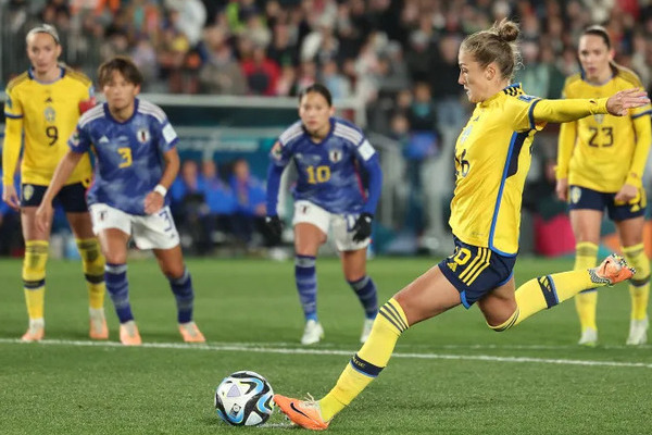 Sweden defeats Japan to go to the World Cup semifinal against Spain
