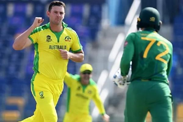 Australia bowlers restrict South Africa to 118/9